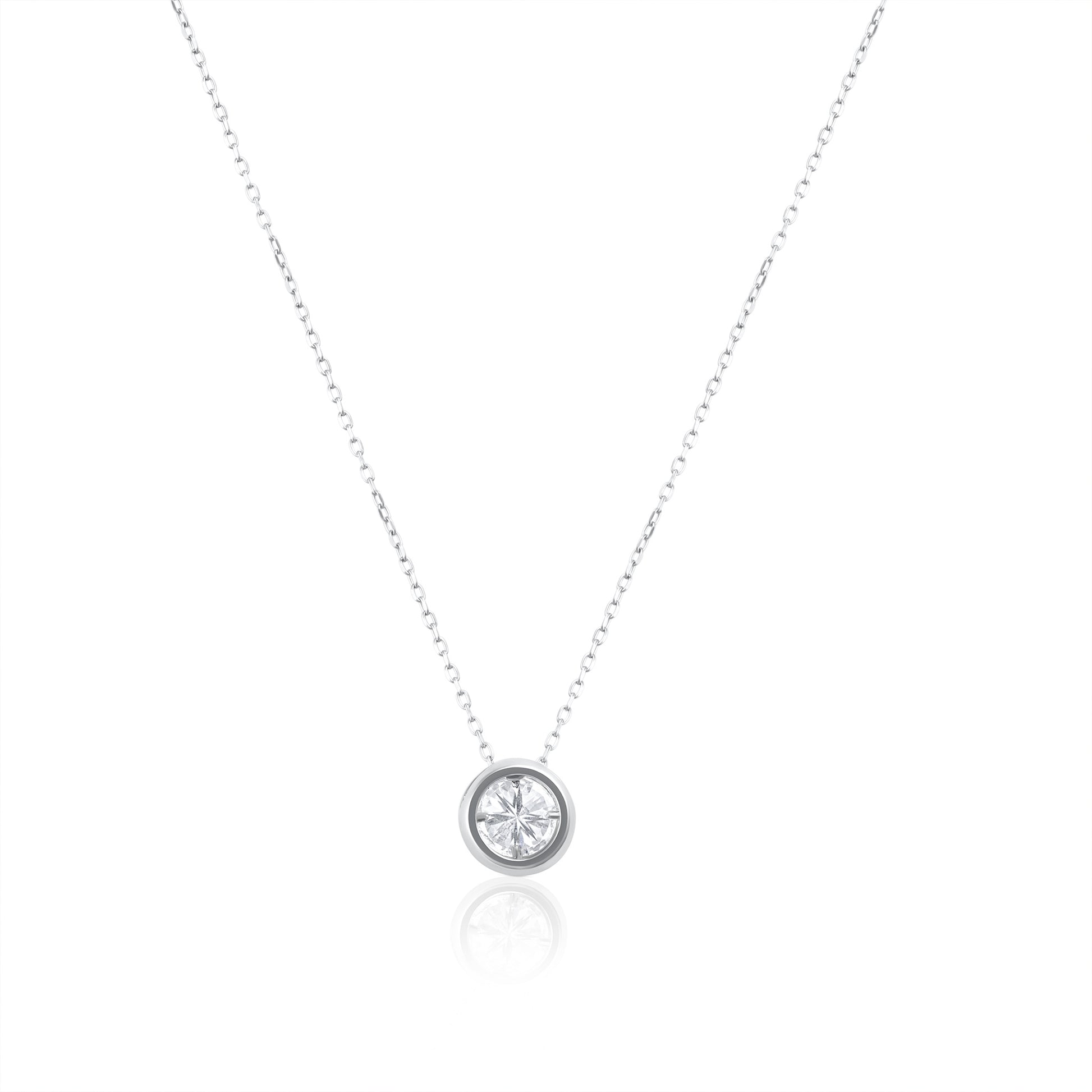 Light point necklace in 925 sterling silver with 1 ct brilliant cut moissanite and silver contour on a white background.